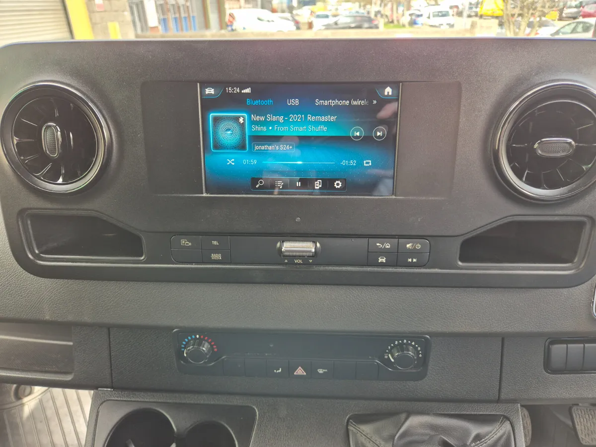 Mercedes-Benz Sprinter 2020 fsh - Image 4