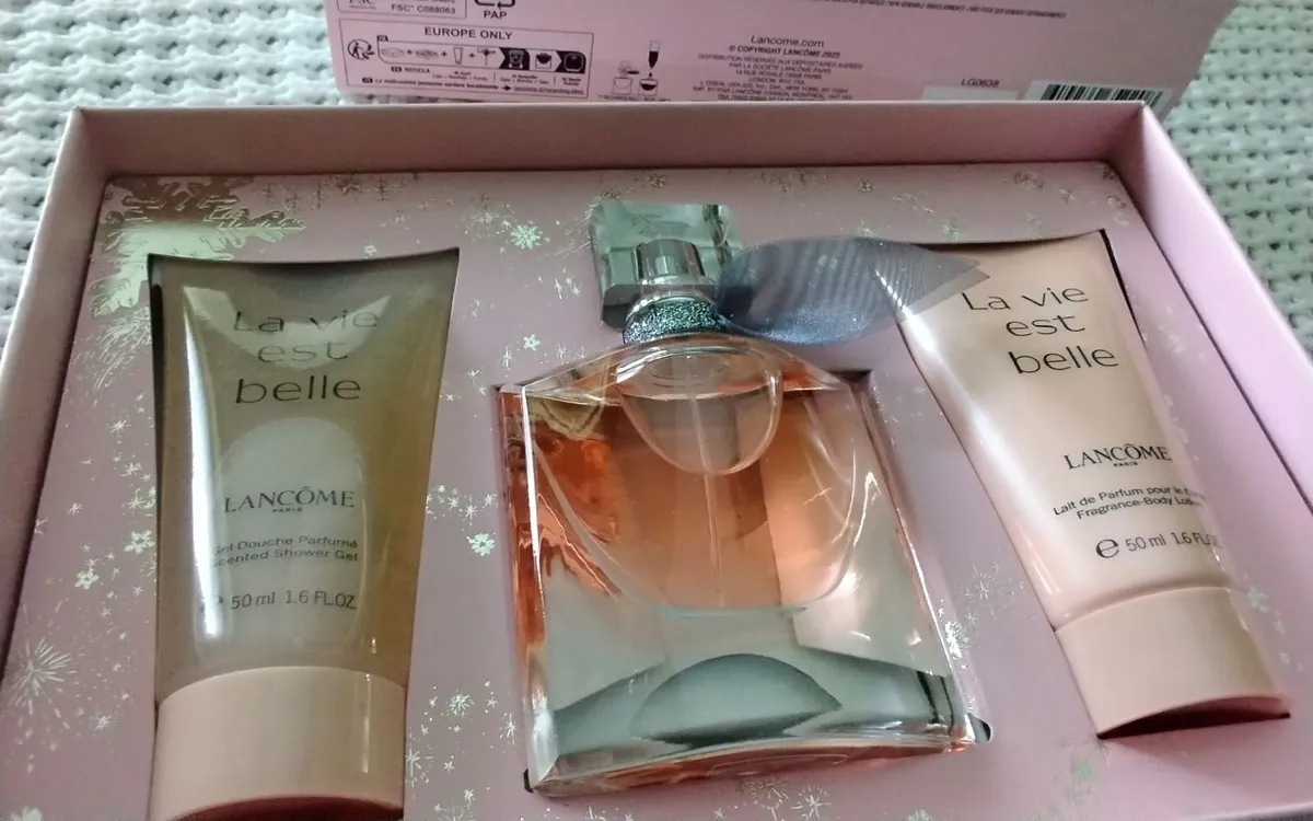 La vie est belle gift set edp 30ml new - Image 1