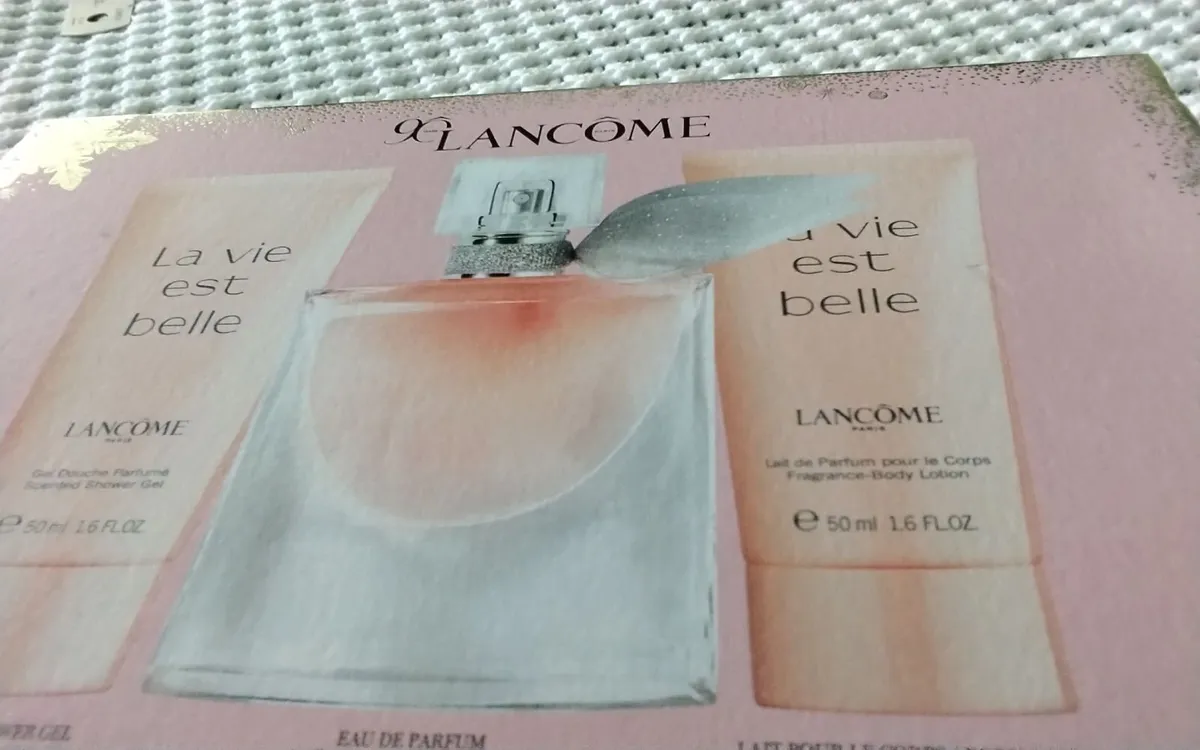 La vie est belle gift set edp 30ml new - Image 2