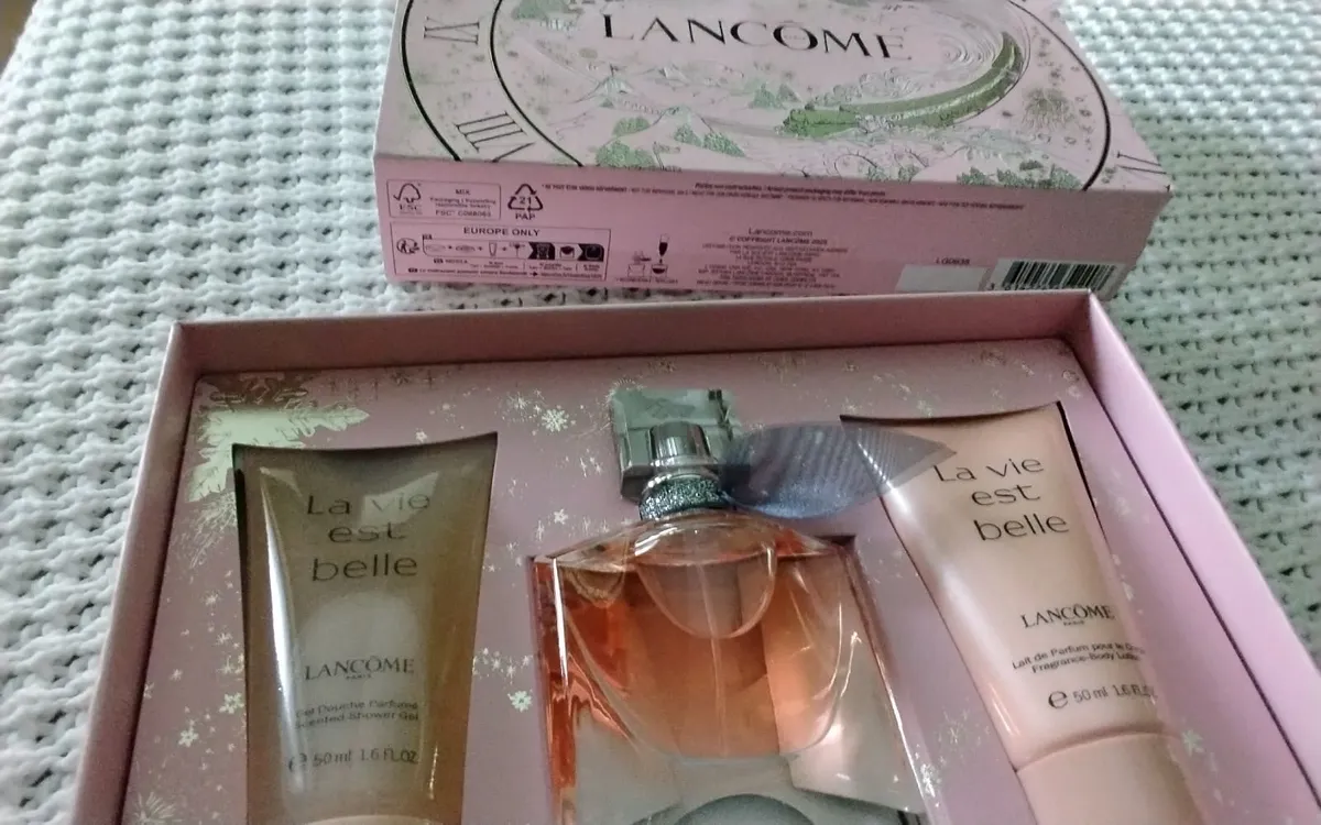 La vie est belle gift set edp 30ml new - Image 3