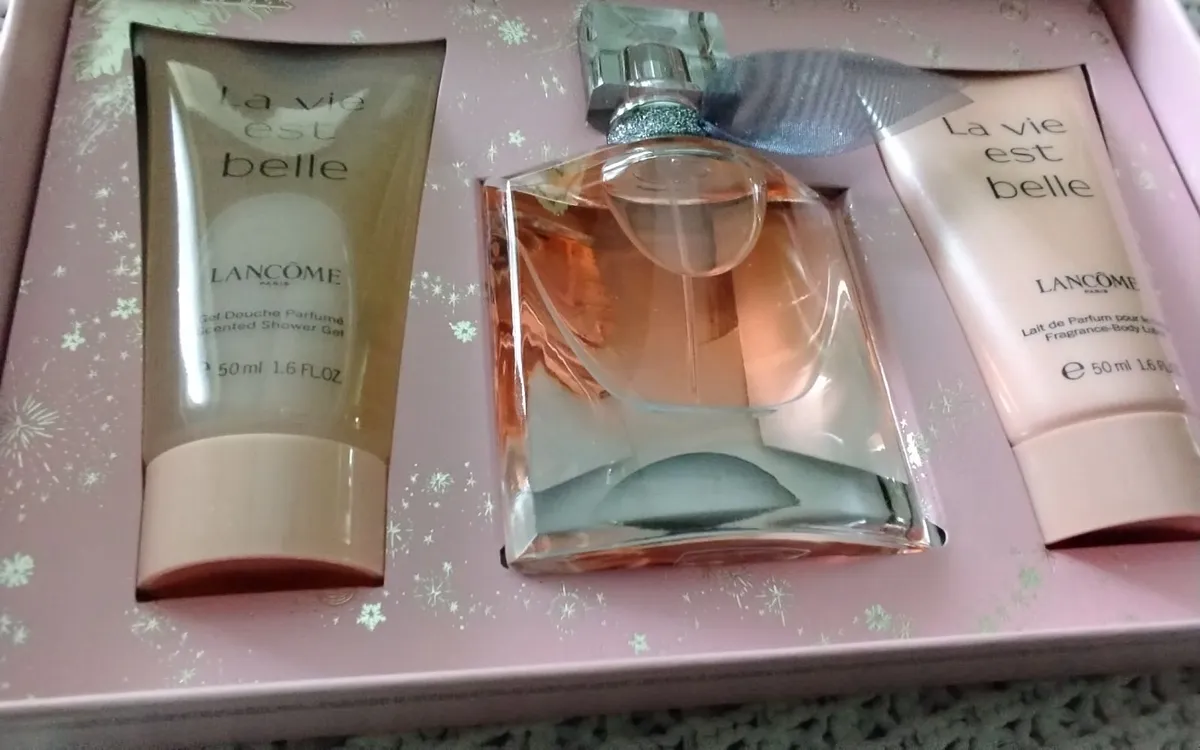 La vie est belle gift set edp 30ml new - Image 4