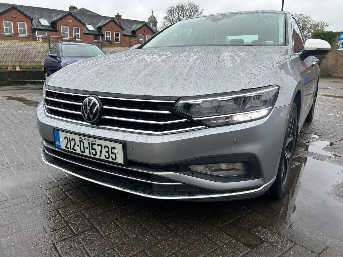 212 VW PASSAT ELEGANCE 2.0TDI - Image 1