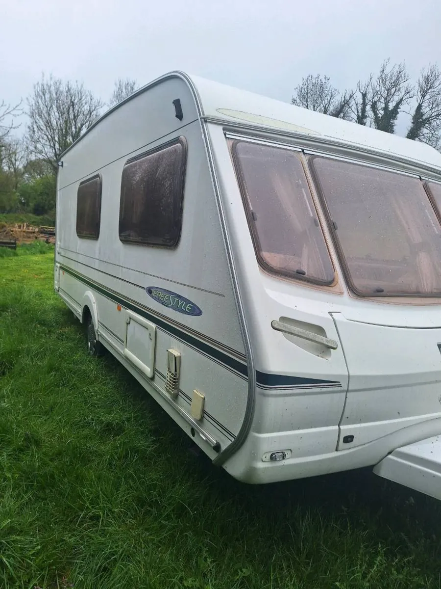 Abbey caravan 4 berth - Image 3