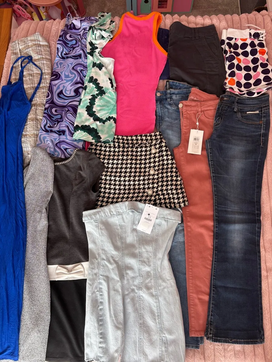 Girls clothes bundle xs/s - Image 1