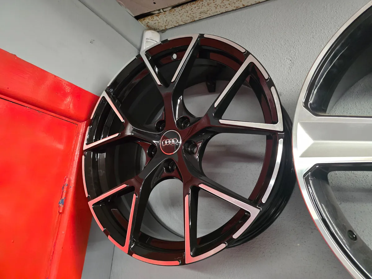 **Special** 19" Audi RS3 Style