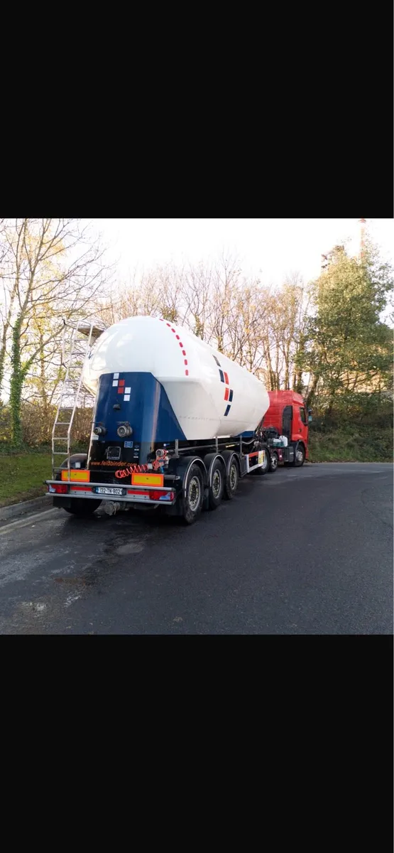 Renault & Cement tanker Tested & Tax - Image 2