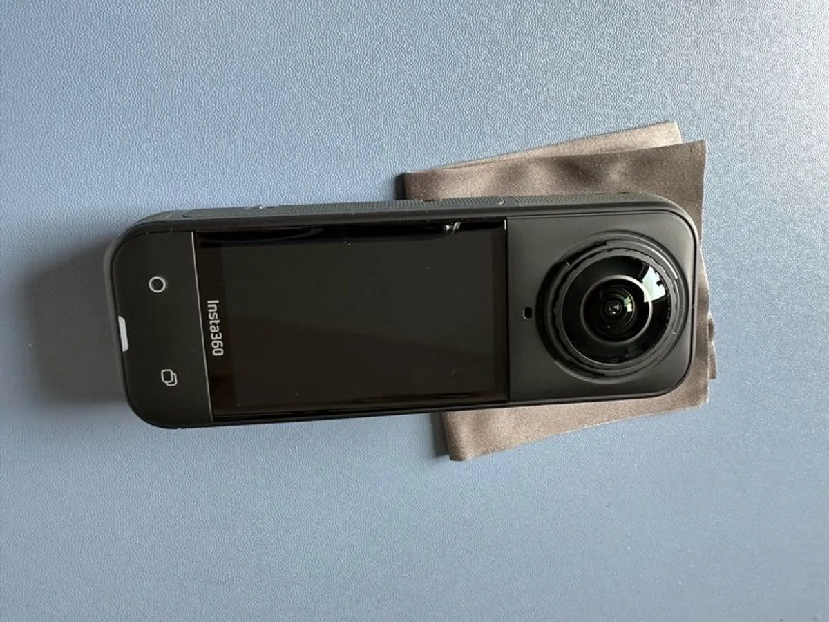 Insta 360 X5 + Spare Battery - Image 2