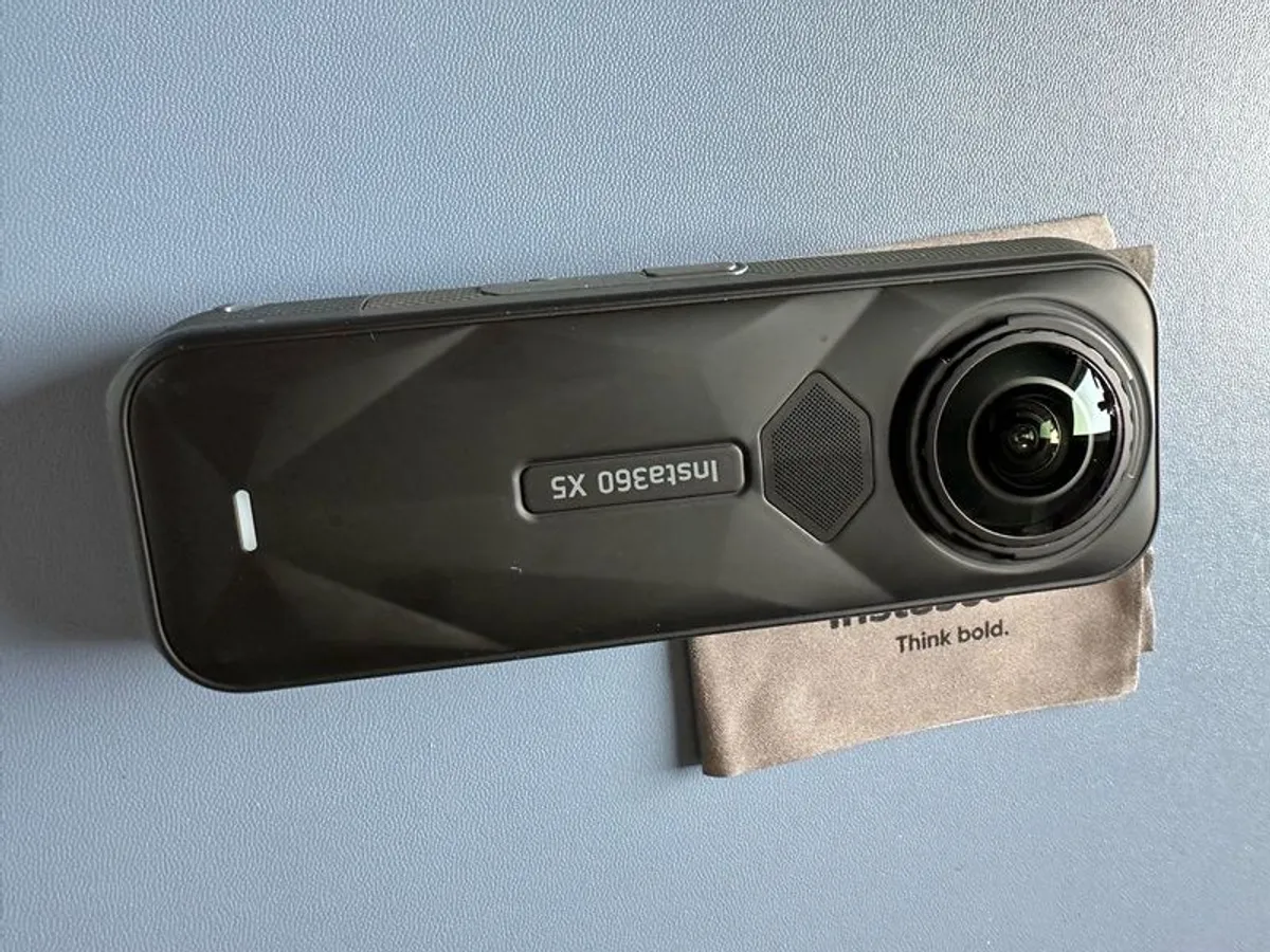 Insta 360 X5 + Spare Battery - Image 3