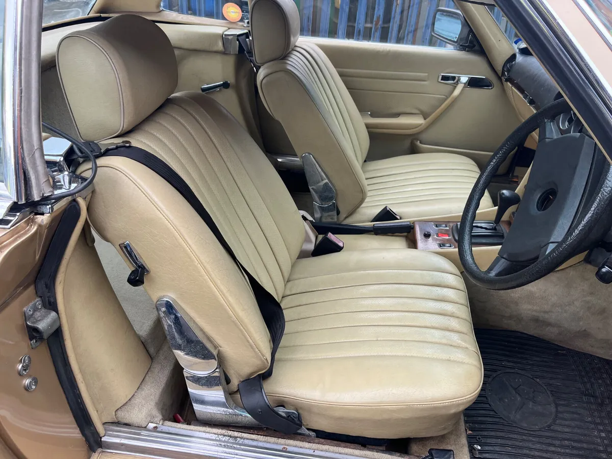 FOR ONLINE AUCTION 1982 Mercedes 280SL - Image 3