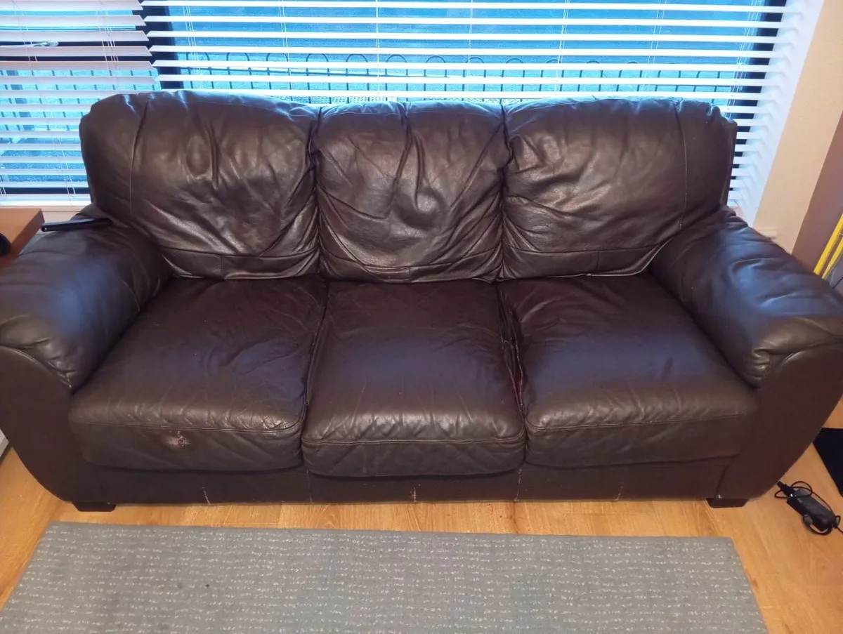 Couch - Image 2