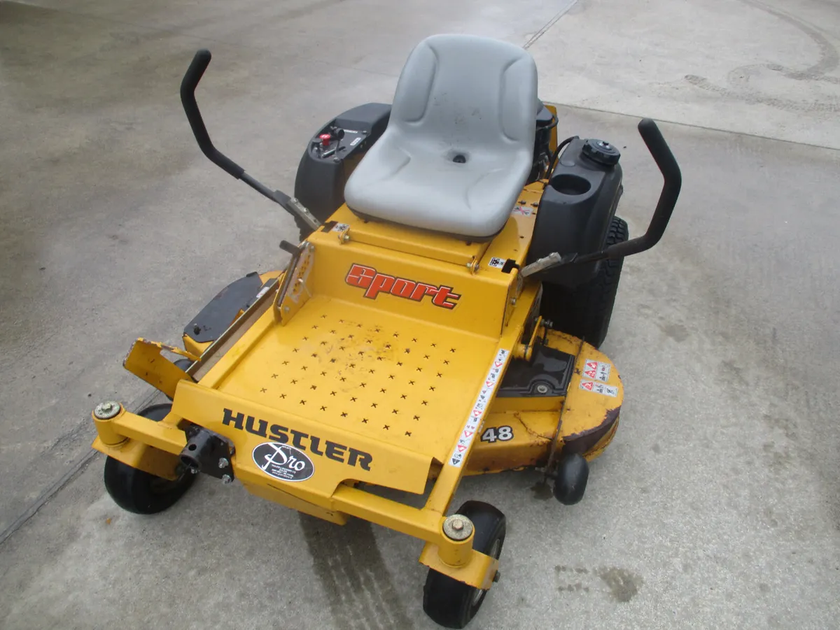 Hustler sport zero turn mower - Image 2