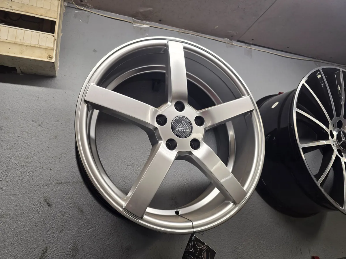 **Special** 18" AKINA Magnum