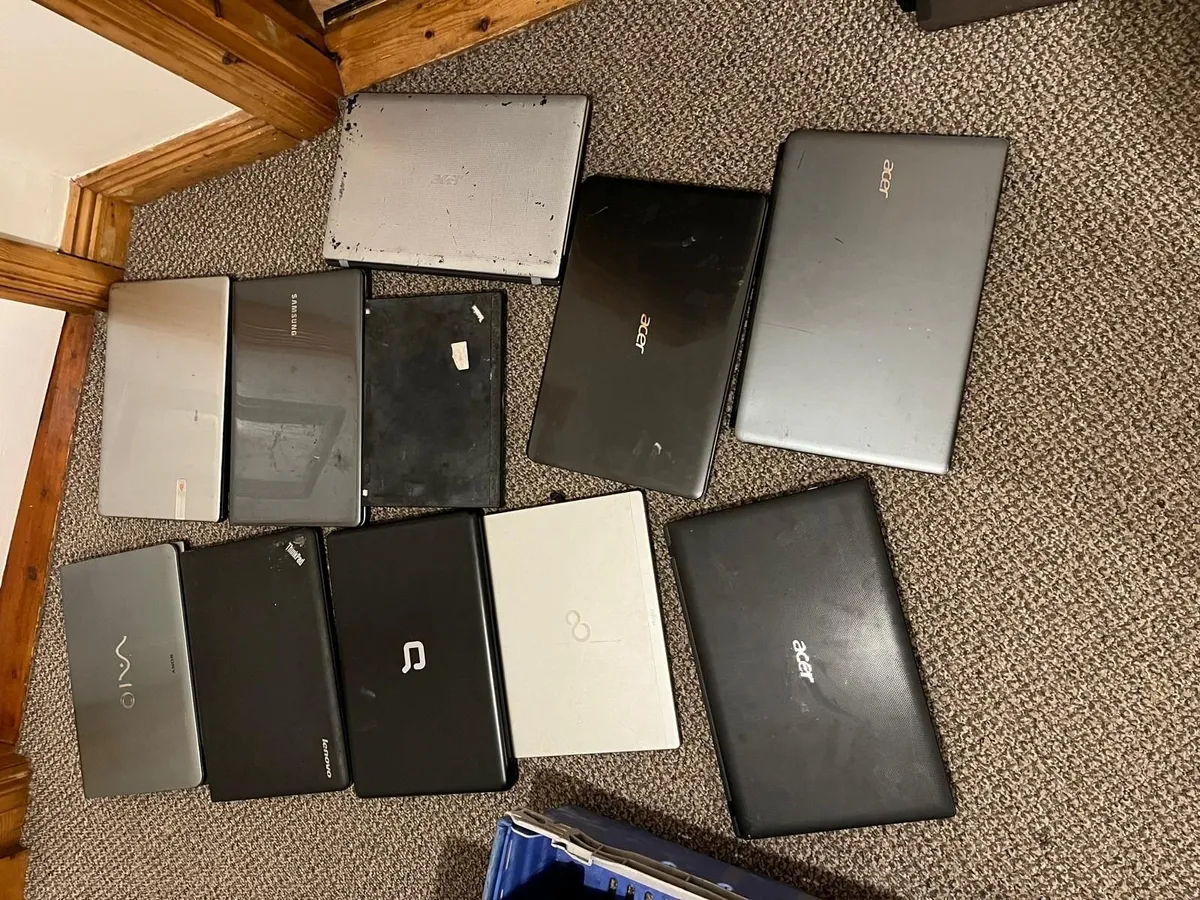 JOBLOT of 60 laptops for parts or repair - Image 4