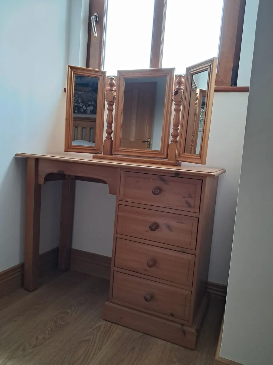 Dressing table - Image 2