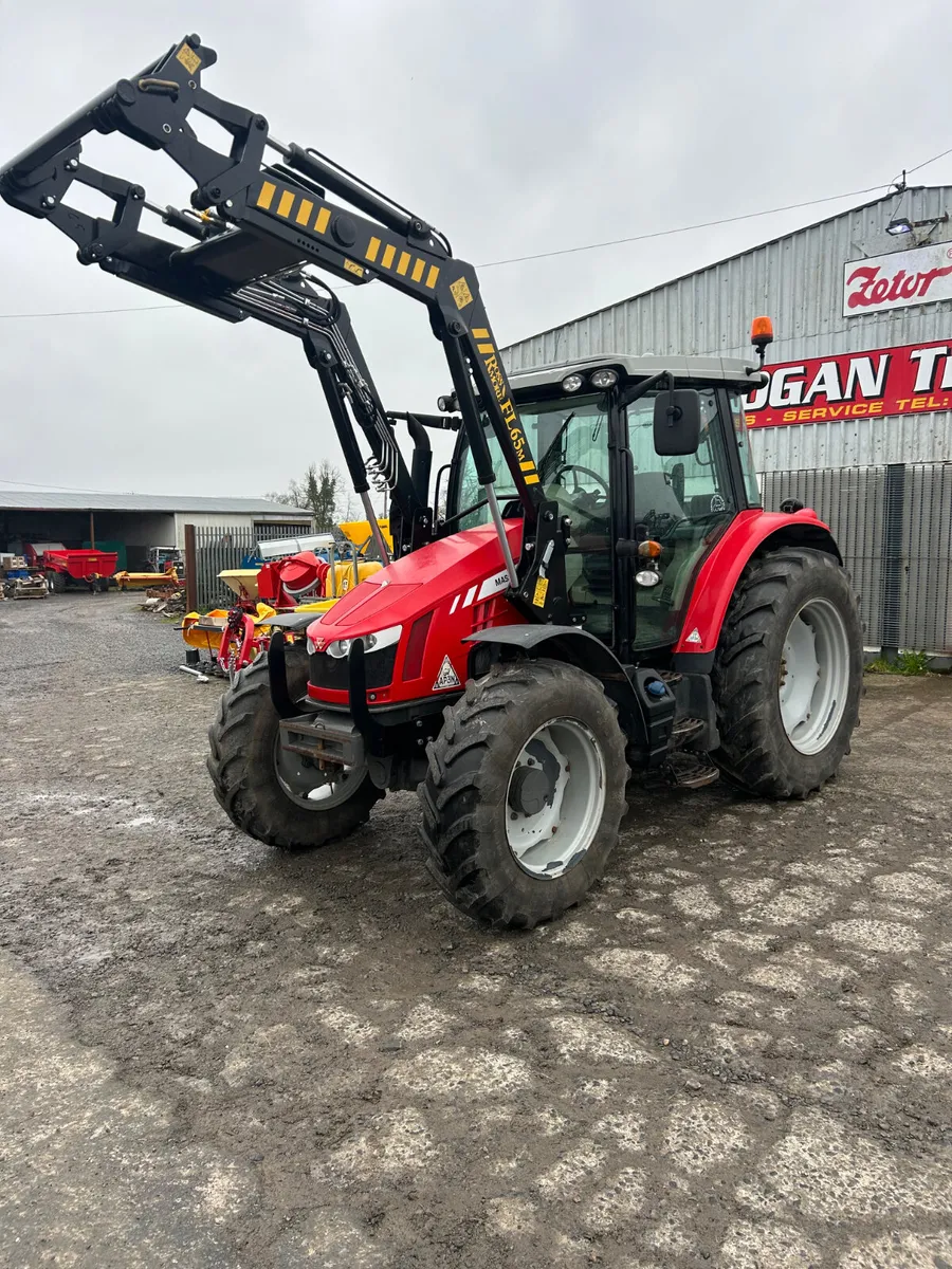 2017 Massey Ferguson 5712 c/w New loader - Image 1