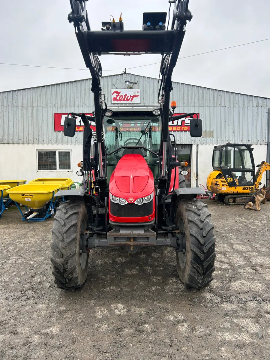 2017 Massey Ferguson 5712 c/w New loader - Image 2