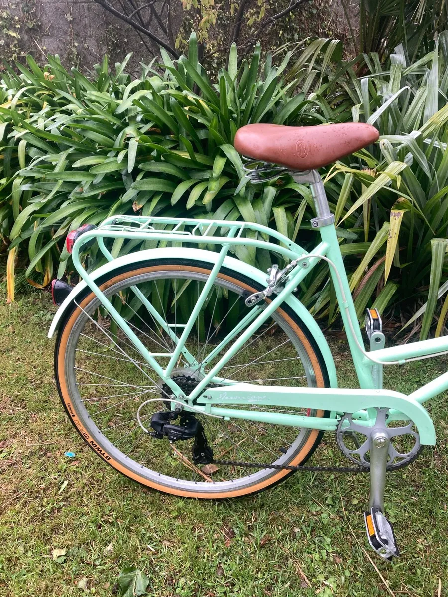 Classic Ladies Bike - Image 3