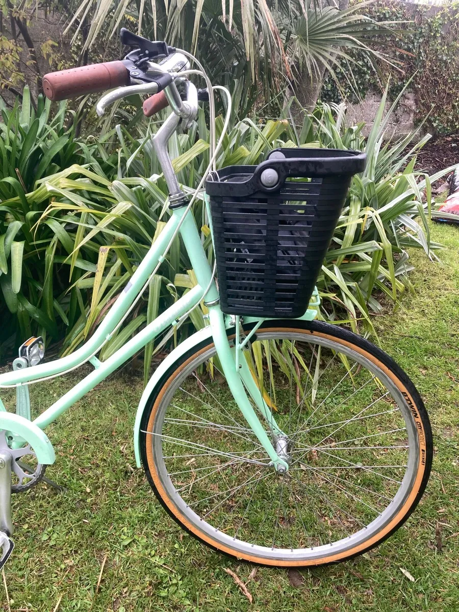 Classic Ladies Bike - Image 4
