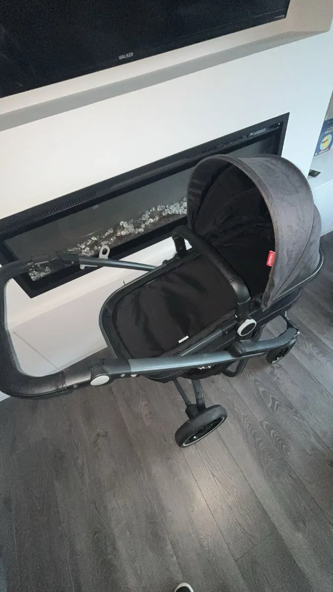 3 peace Baby buggy only used a handful of times - Image 2