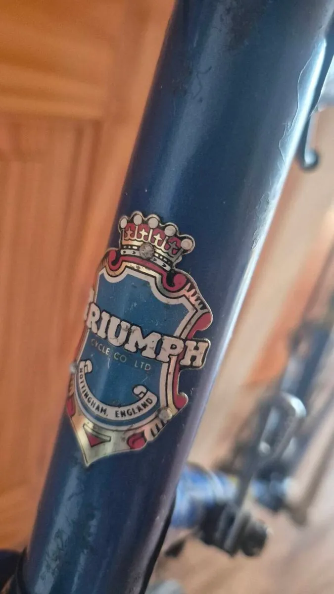Classic vintage triumph racing road bike - Image 2