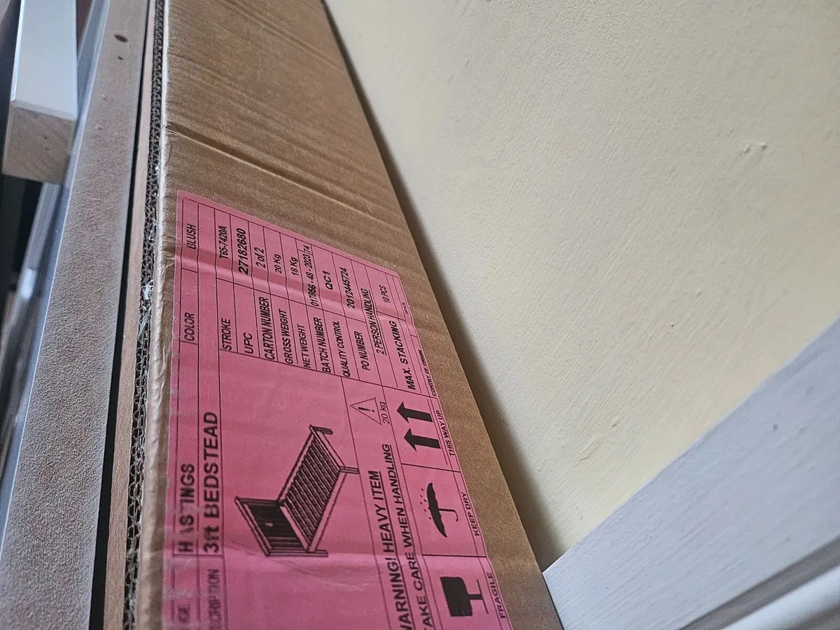 Single bed - Image 2