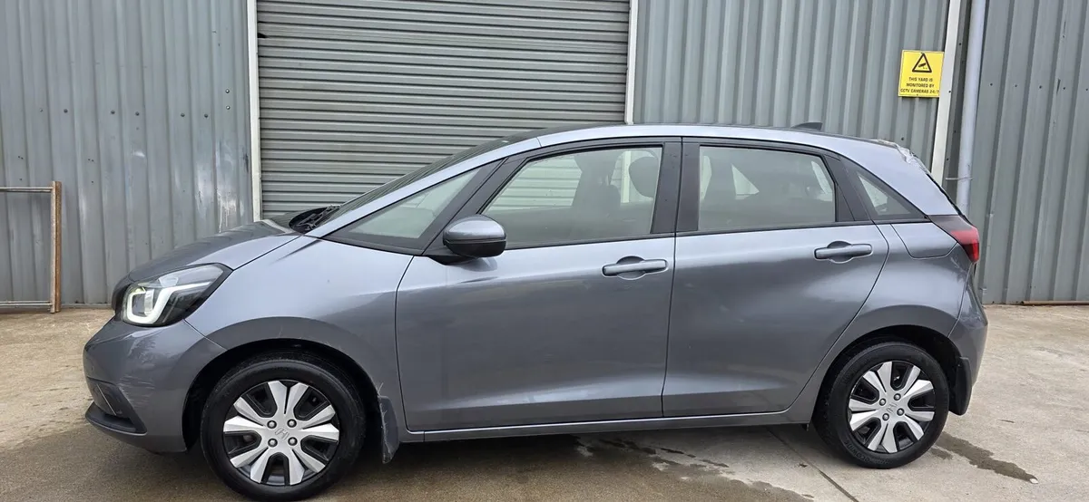 221 HONDA JAZZ HYBRID - Image 4