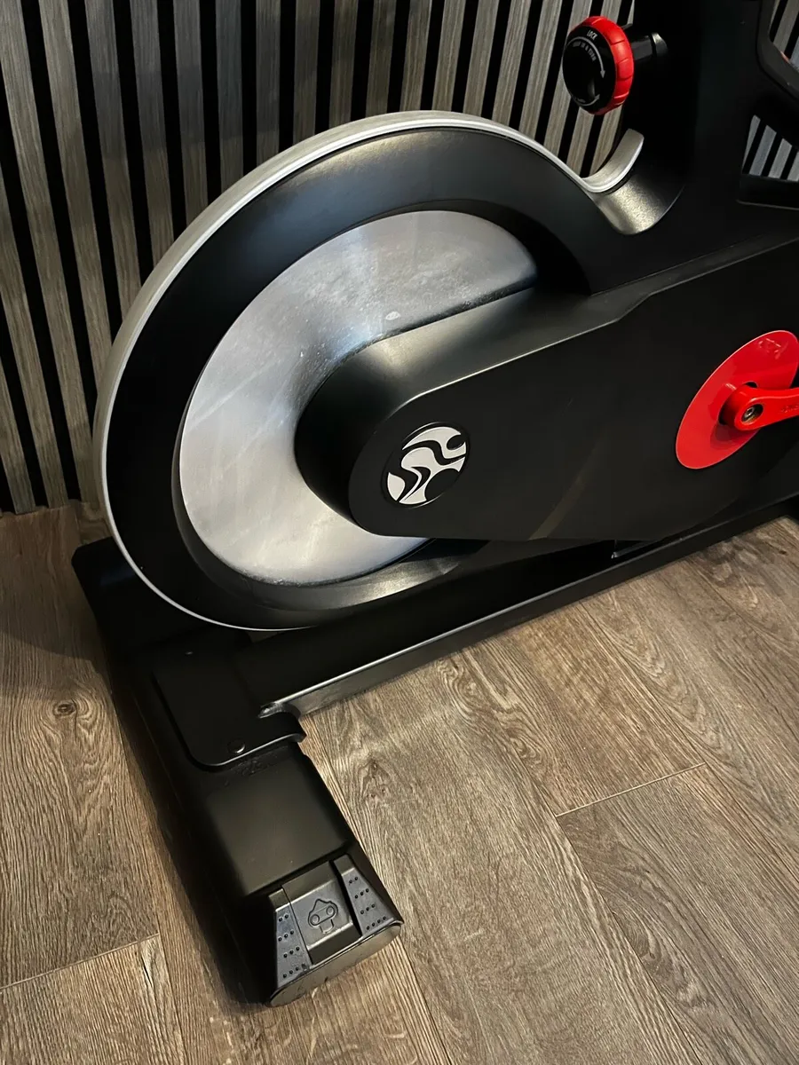 Life fitness iC6 commercial spin bike - Image 2