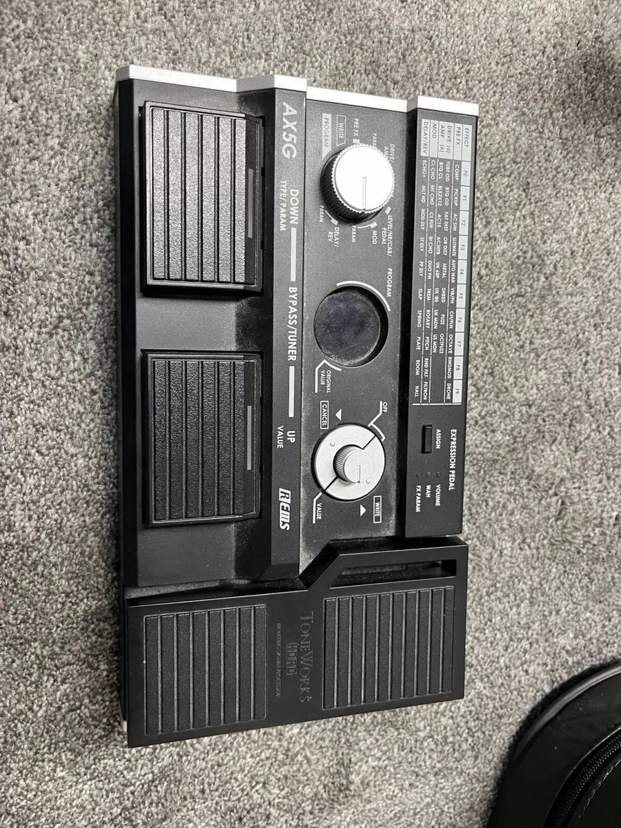 KORG Multi-Effect Guitar pedal - Image 2