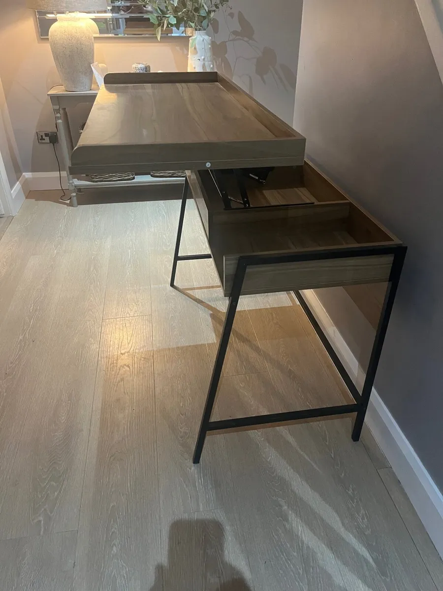 Office desk - Image 2