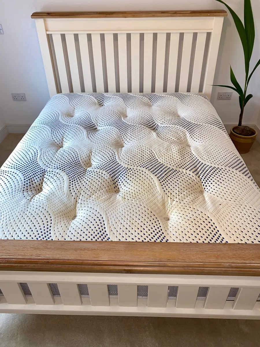 Excellent solid oak king size frame and mattress - Image 3