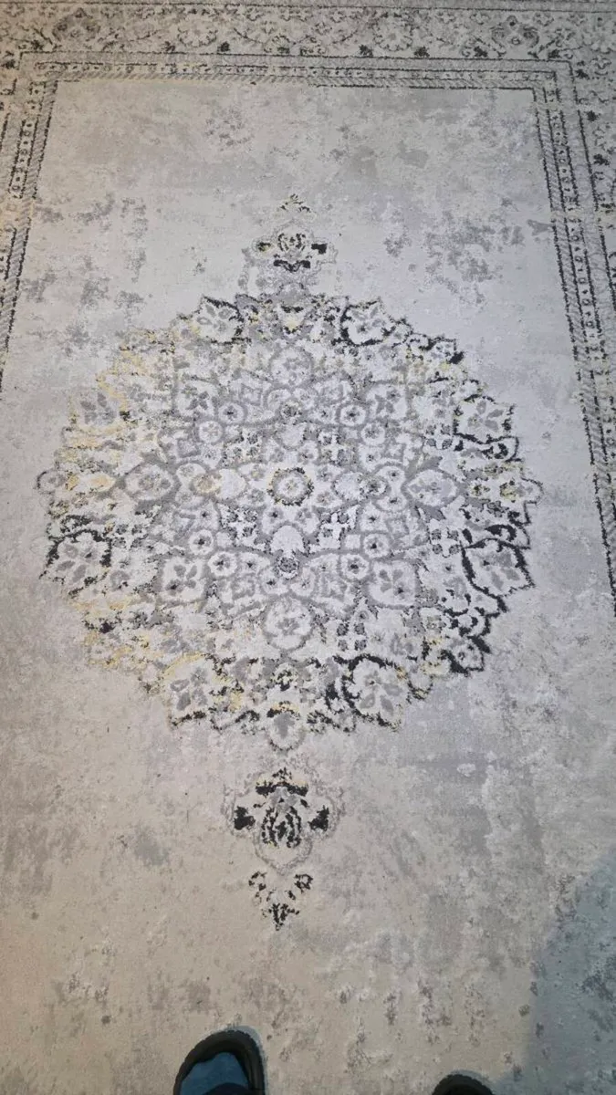 RUG carpet 290*190 - Image 1