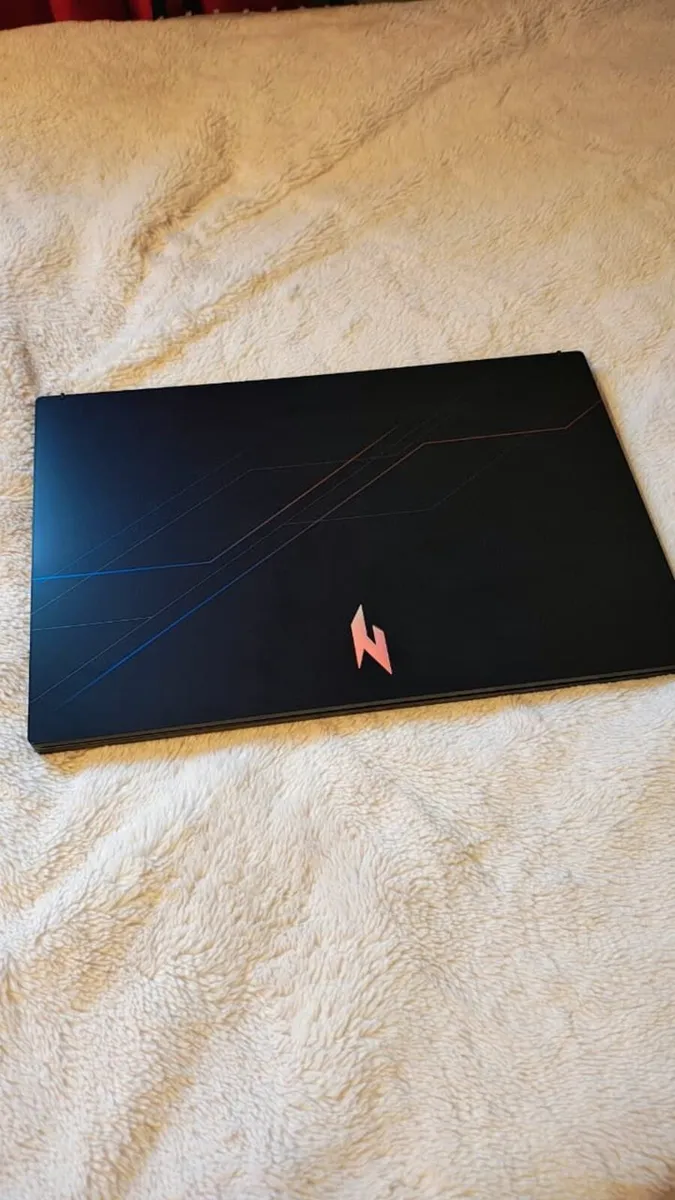 Acer Nitro V15- RTX 5050 / i7 (like new) - Image 3