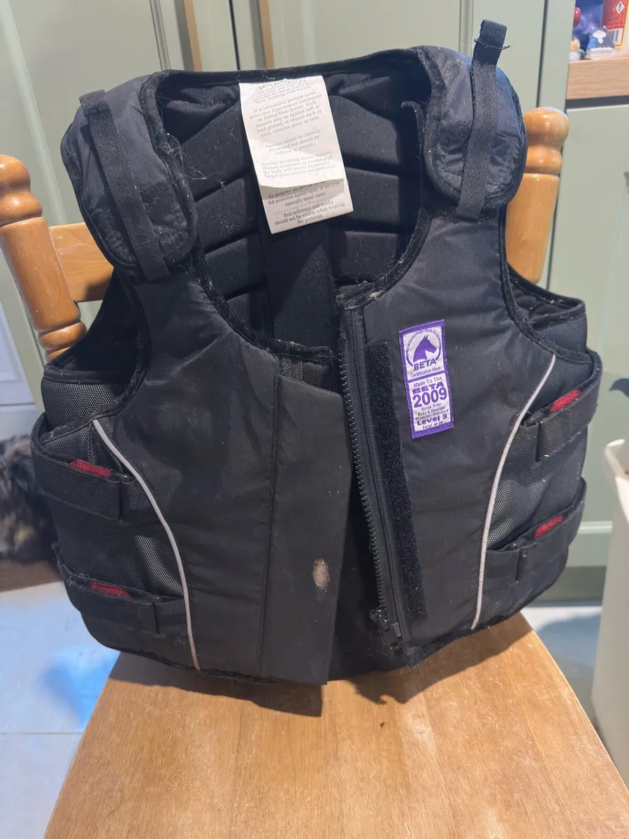 Adult XS body protector - Image 1