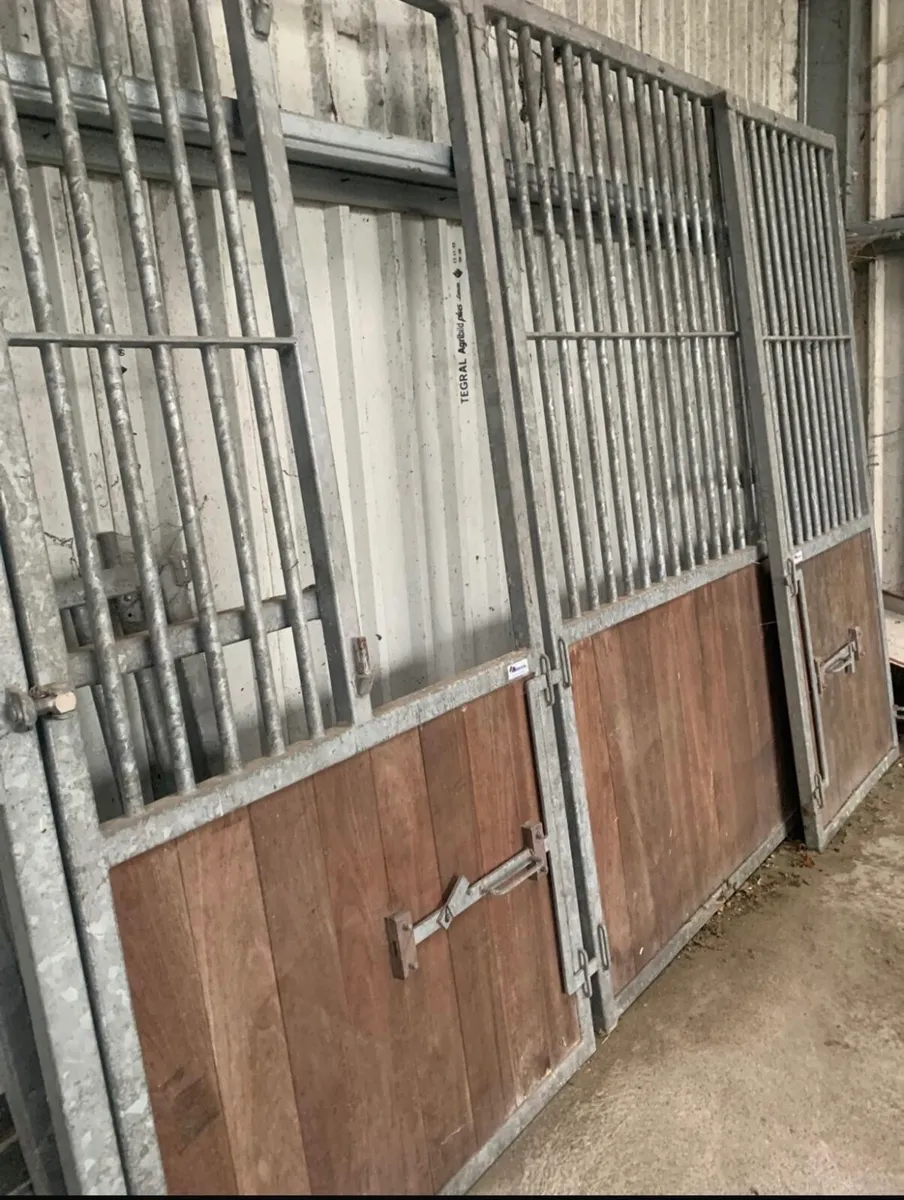 AGRECON Breeding / Teasing Box – As New - Image 2