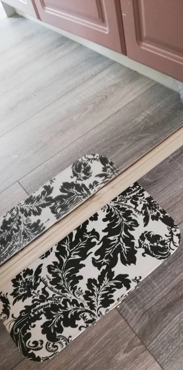 Large solid frame bevel edge Mirror - Image 2