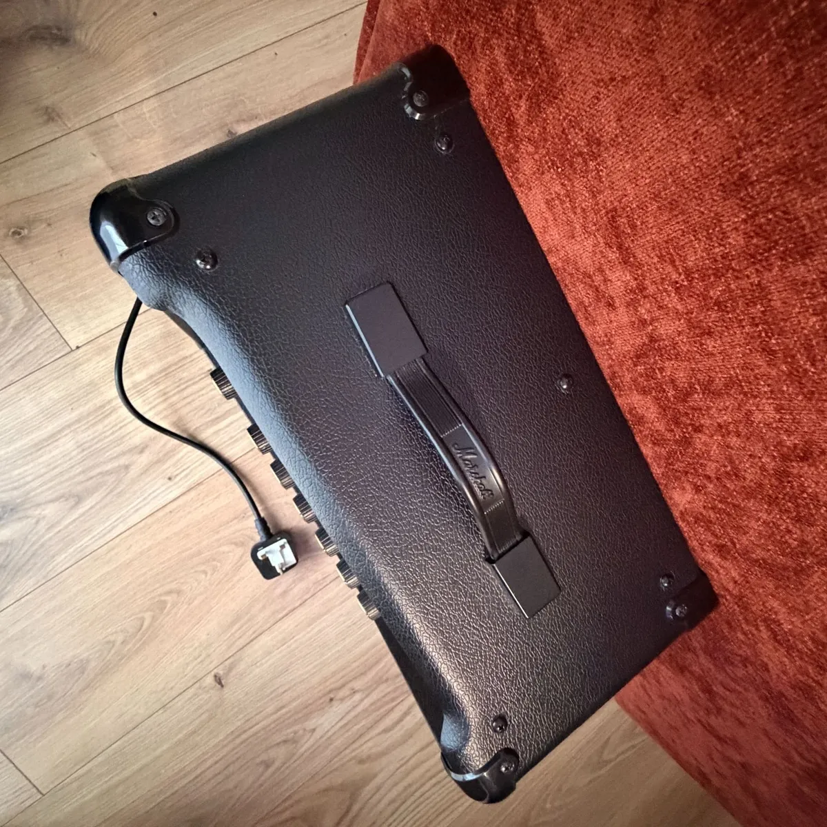 Marshall MG15GR Gold 15W Guitar Combo with Reverb - Image 3