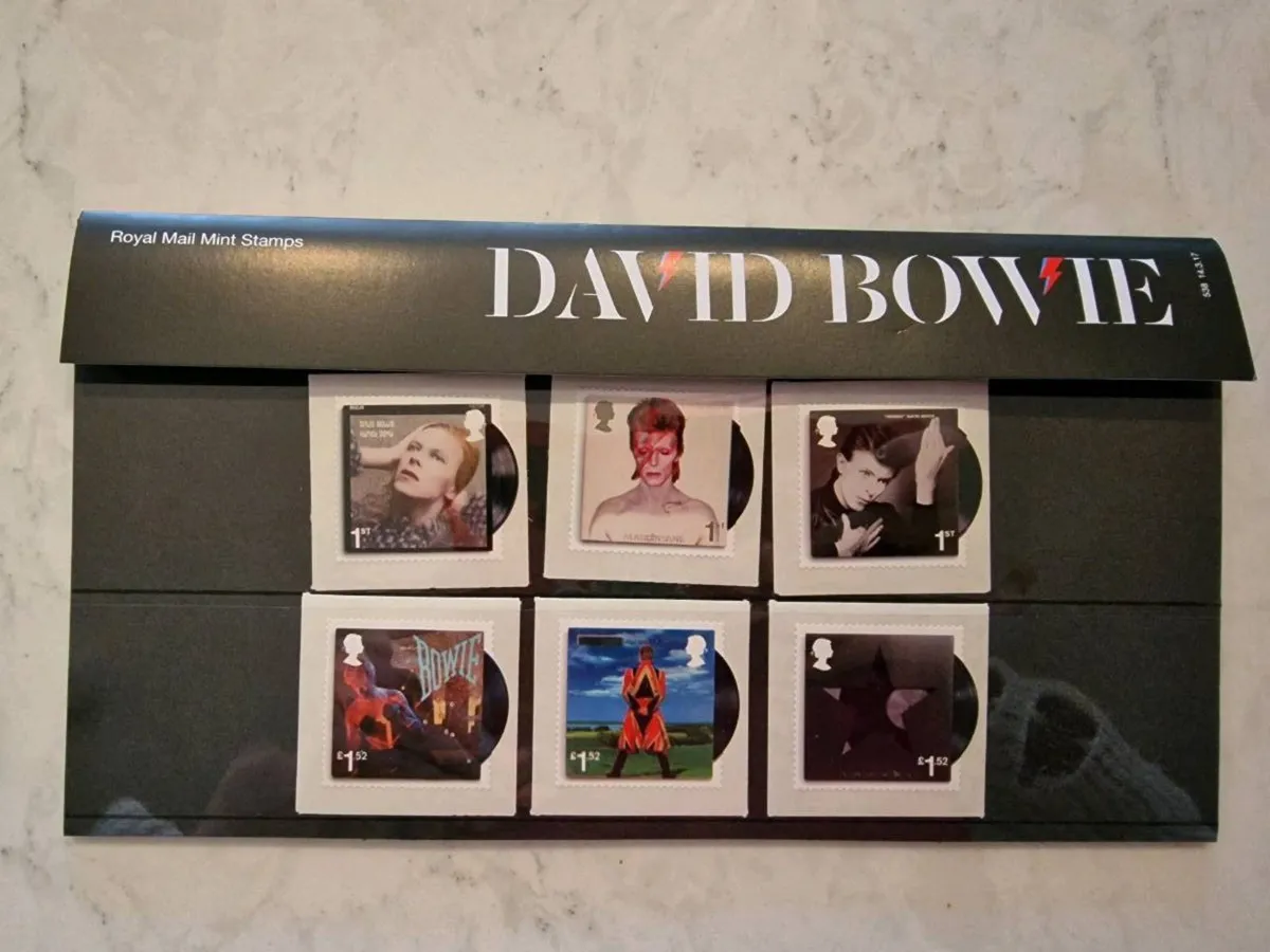 David Bowie Stamp Presenatation pack - Image 2