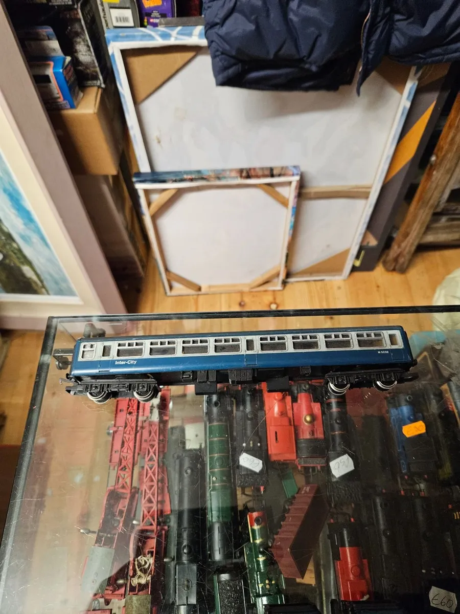 Hornby OO Gauge Carraige