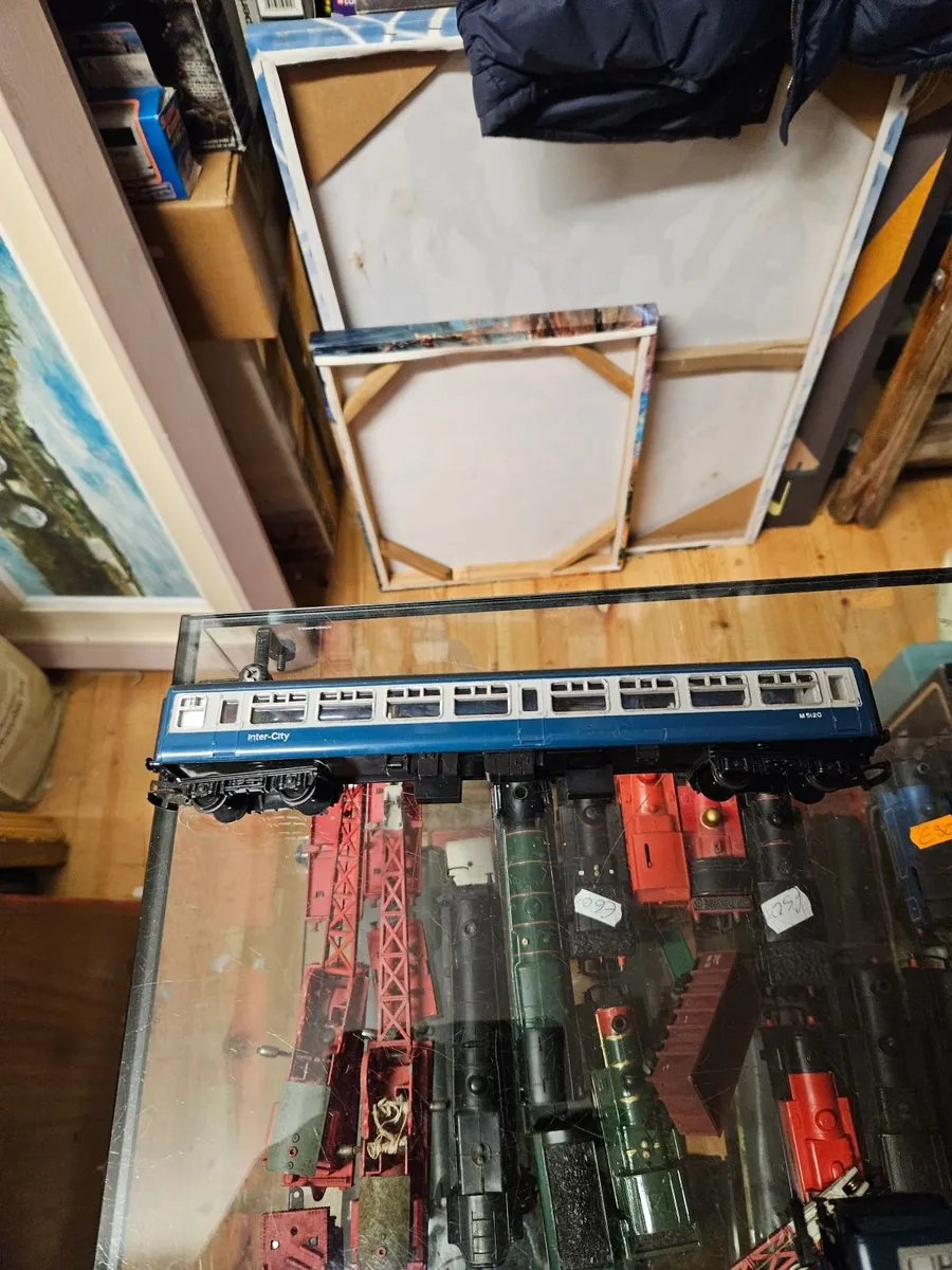 Hornby OO Gauge Carraige