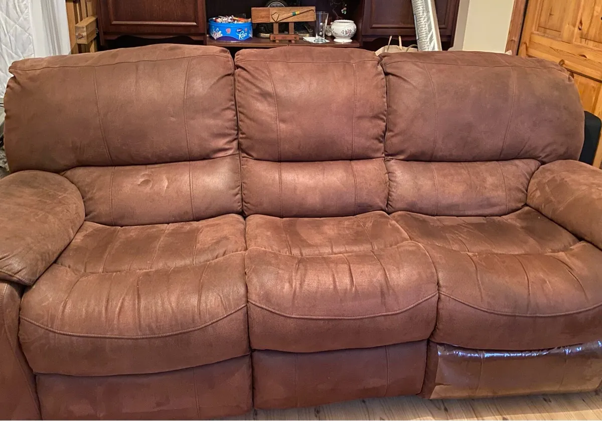 3 Seater Recliner Sofa - Image 1