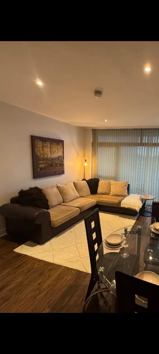 Leather couch - Image 2