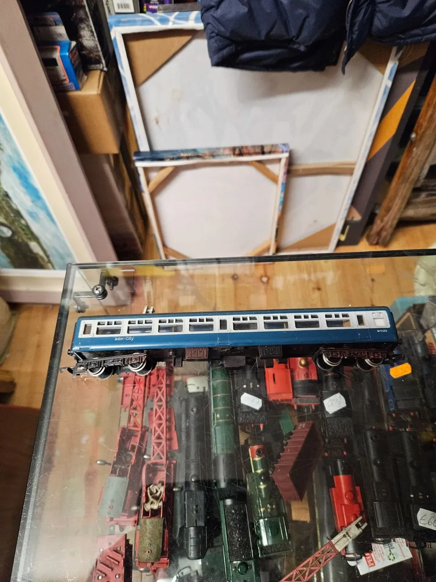 Hornby OO Gauge Carraige