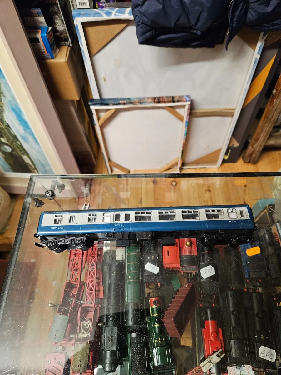 Hornby OO Gauge Carraige