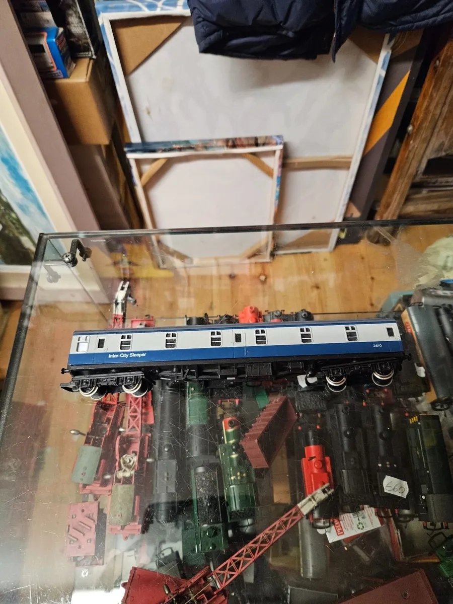 Hornby OO Gauge Carraige