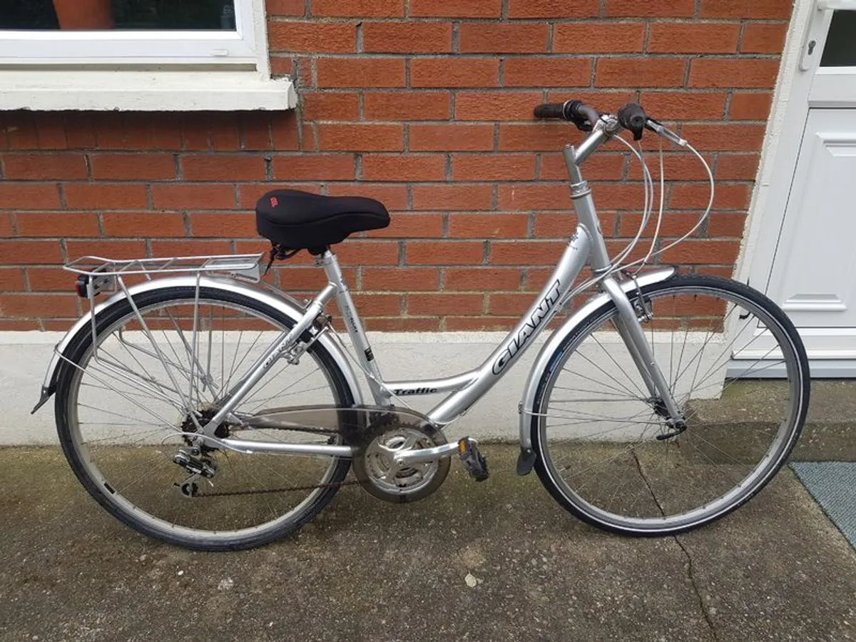 Ladies Bike Giant - Image 1
