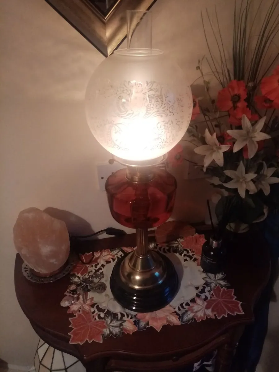 Victorian Oil Lamp - Image 4