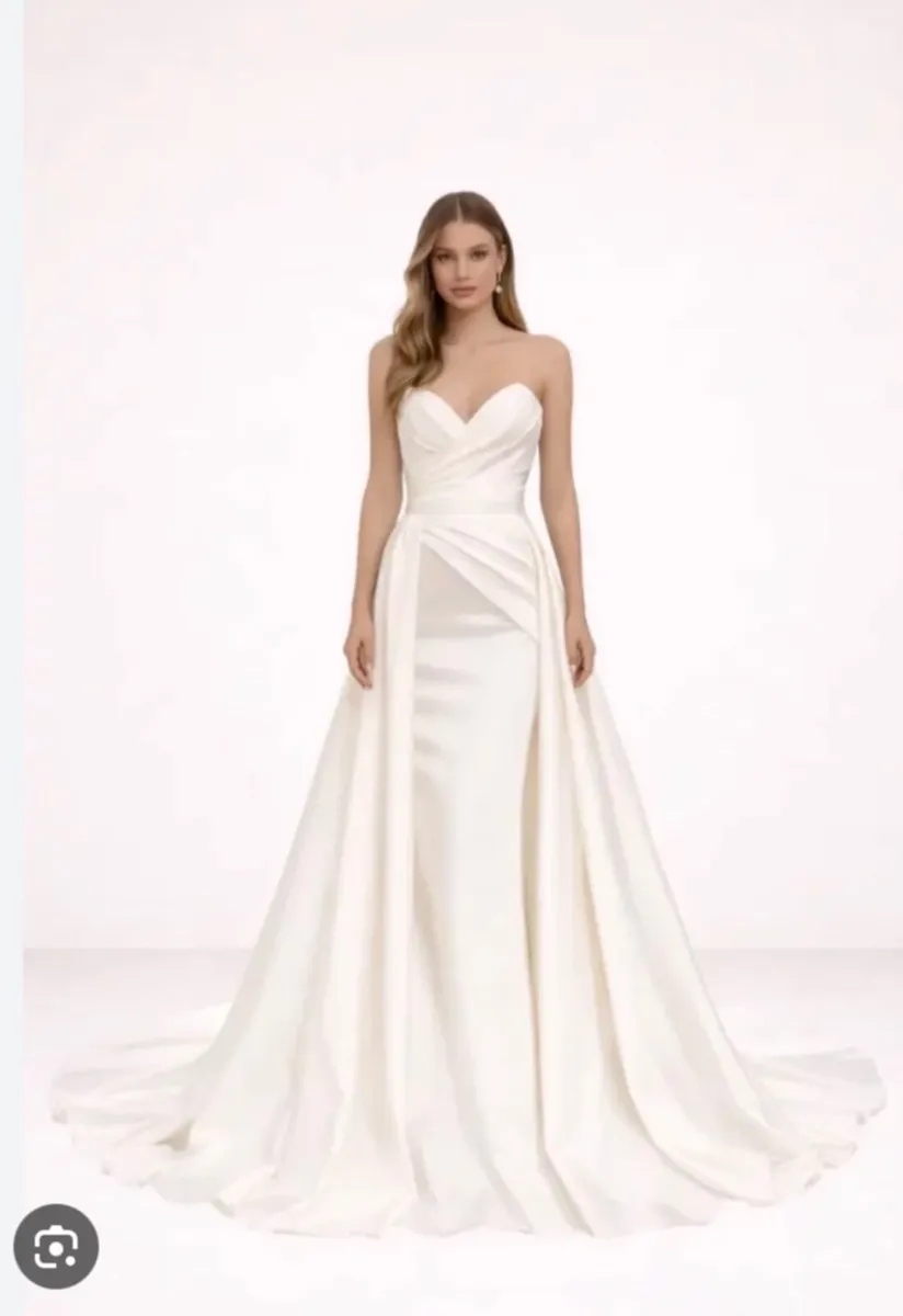 Wedding dress NEW &  UNWORN - Image 3