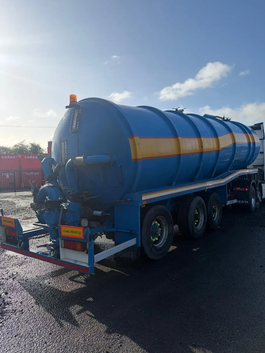 Knapen Vac tanker - Image 3