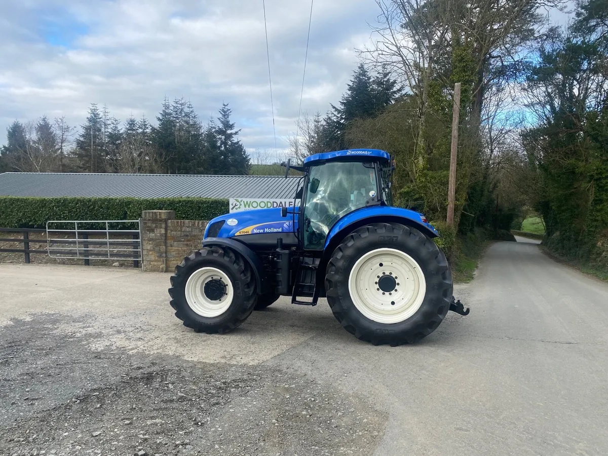 New Holland T7040 - Image 3