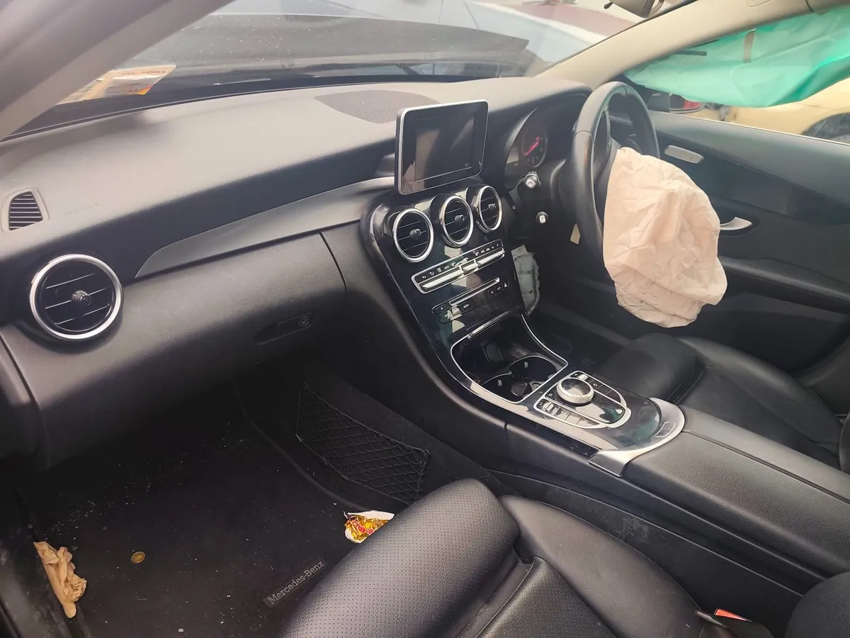 181 Mercedes c220 - Image 4